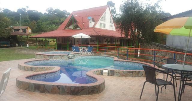 Luna Park Ecohotel Colibri Salento מראה חיצוני תמונה
